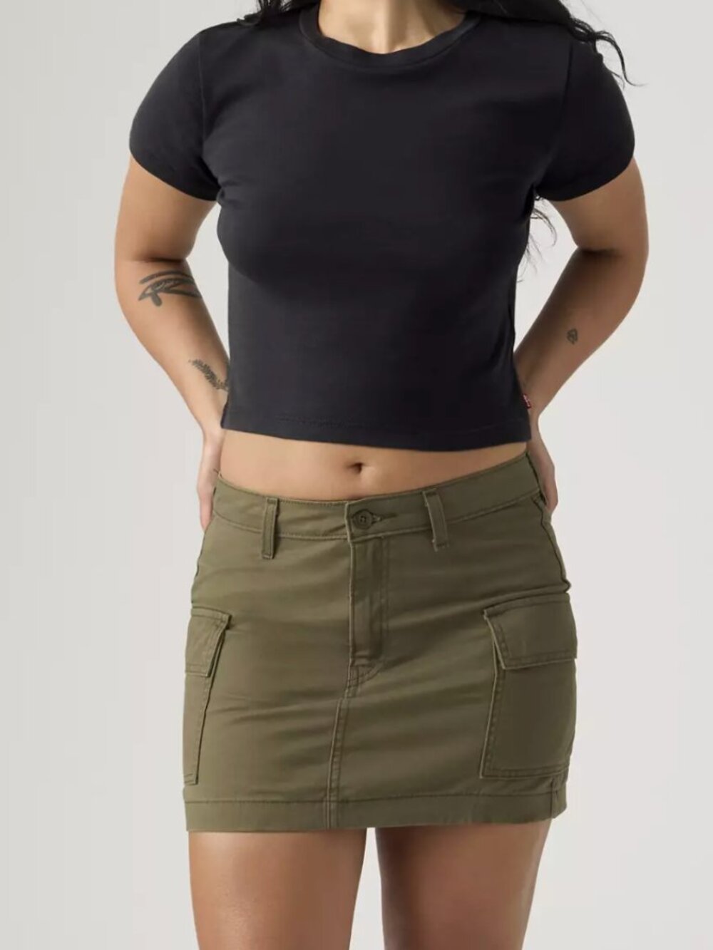 Levi's Cargo Mini Skirt - Brand New - 2 sizes available (24, 27) - Picture 4 of 13